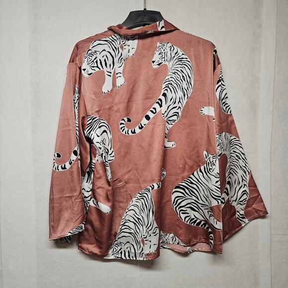H&M Rose Pink Tiger Print Satin Pajama Set - Picture 7 of 12